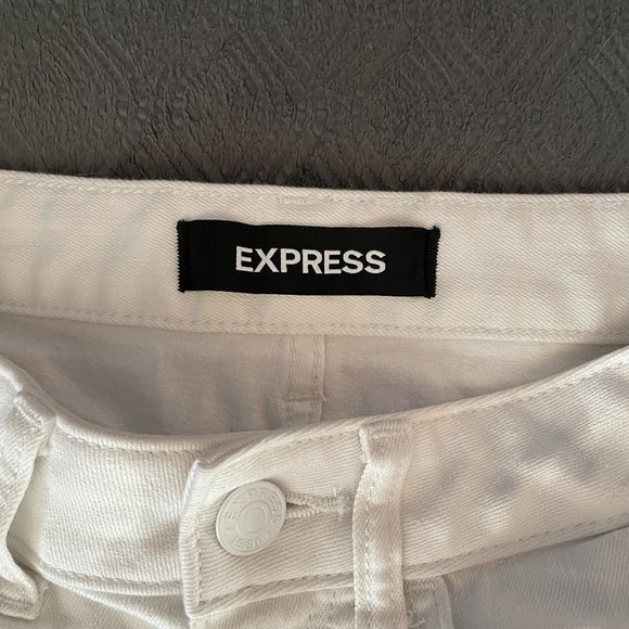 Express White Denim Shorts - Picture 4 of 5